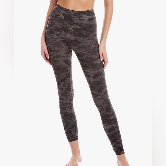 Camouflage SPANX Leggings - Picture 1 of 3